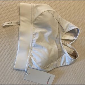 LULULEMON Breathe In Bra, never worn!!